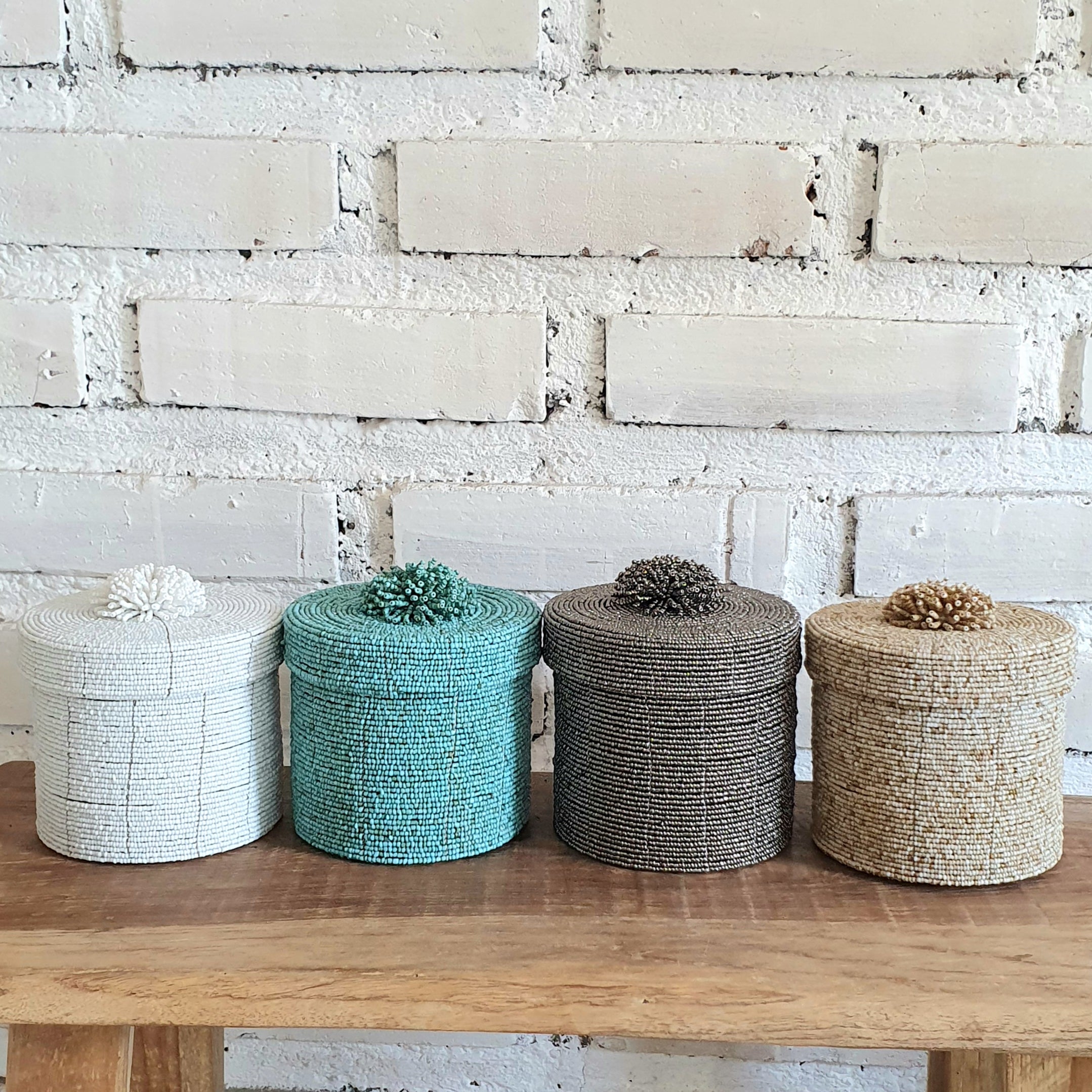 Handwoven Round Rattan Storage Box with Tassel｜Natural Wicker Organizer｜Boho Decorative Basket for Home Storage
