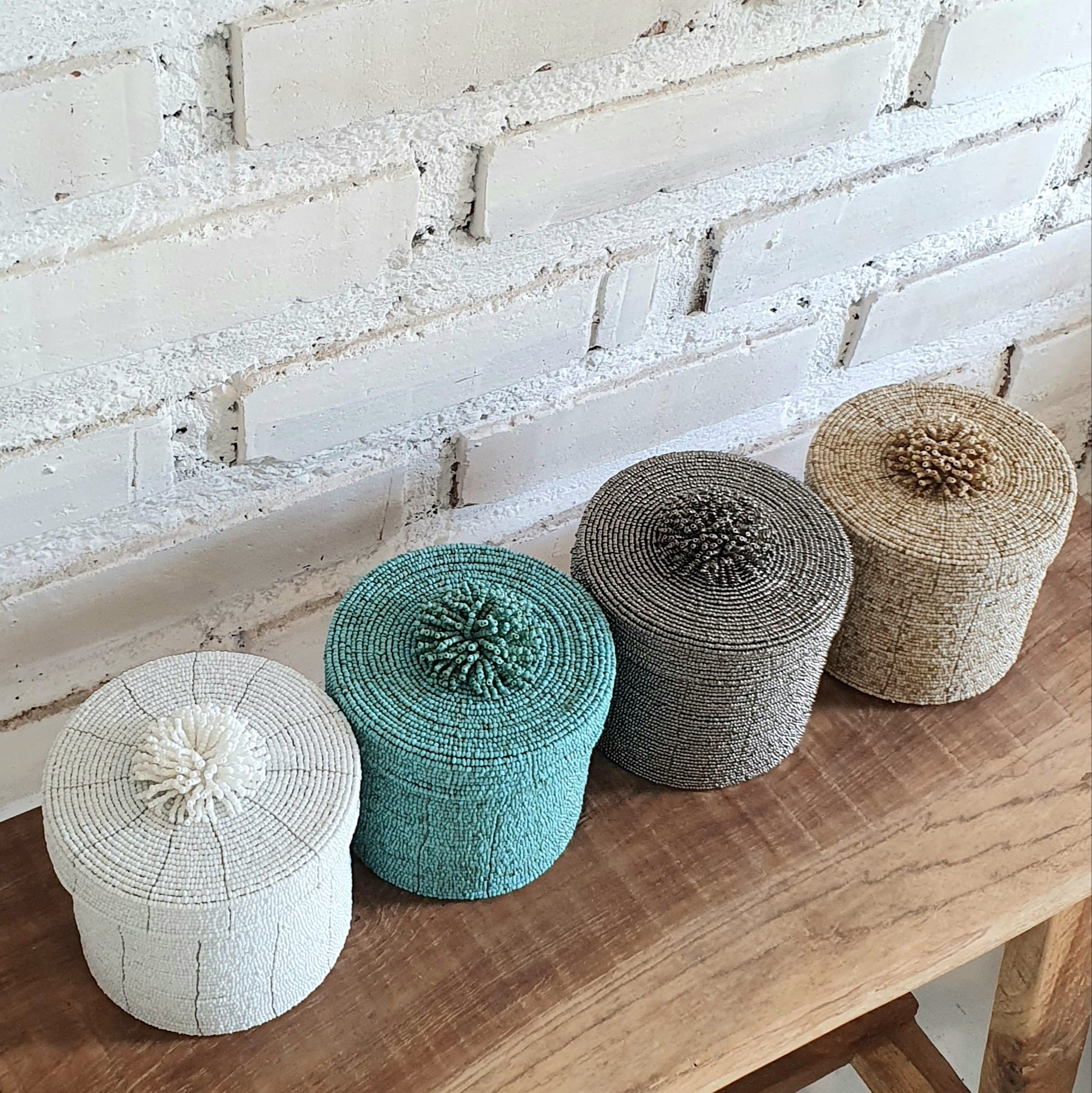 Handwoven Round Rattan Storage Box with Tassel｜Natural Wicker Organizer｜Boho Decorative Basket for Home Storage