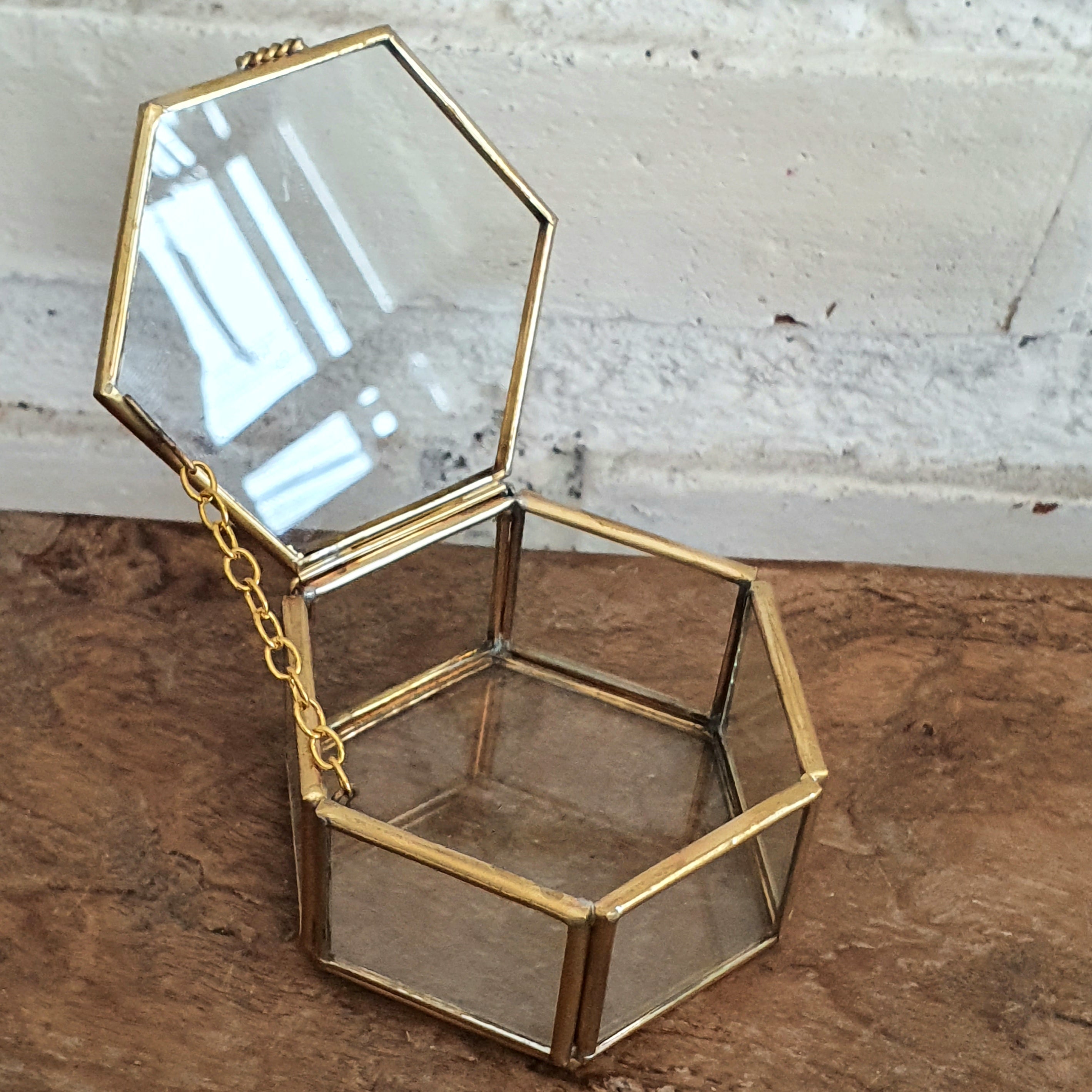Vintage Hexagonal Glass Storage Box with Gold Trim｜Lidded Jewelry Display Box｜Modern European Decorative Organizer