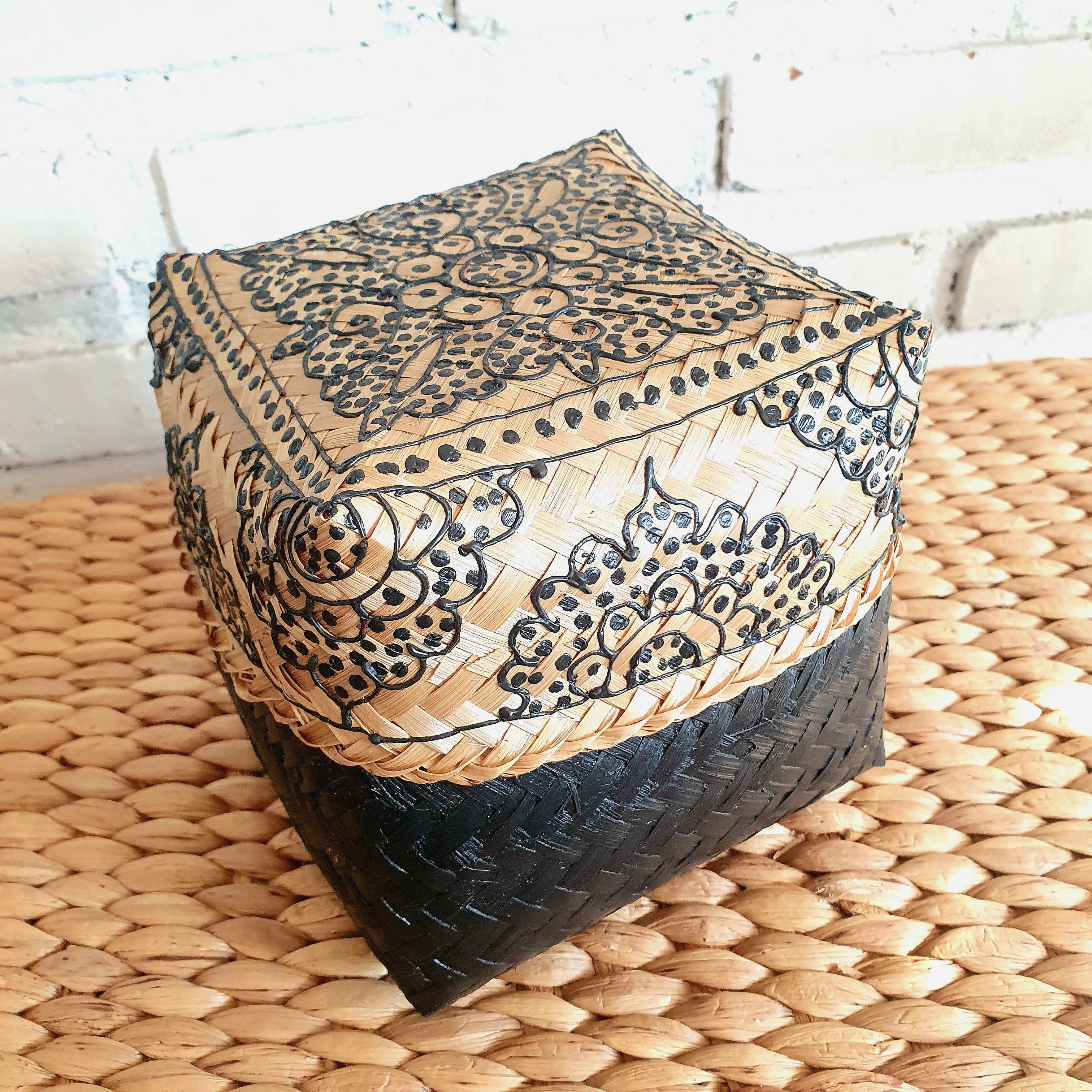 Handwoven Rattan Storage Box with Printed Lid｜Boho Bamboo Organizer｜Natural Decorative Basket with Lid