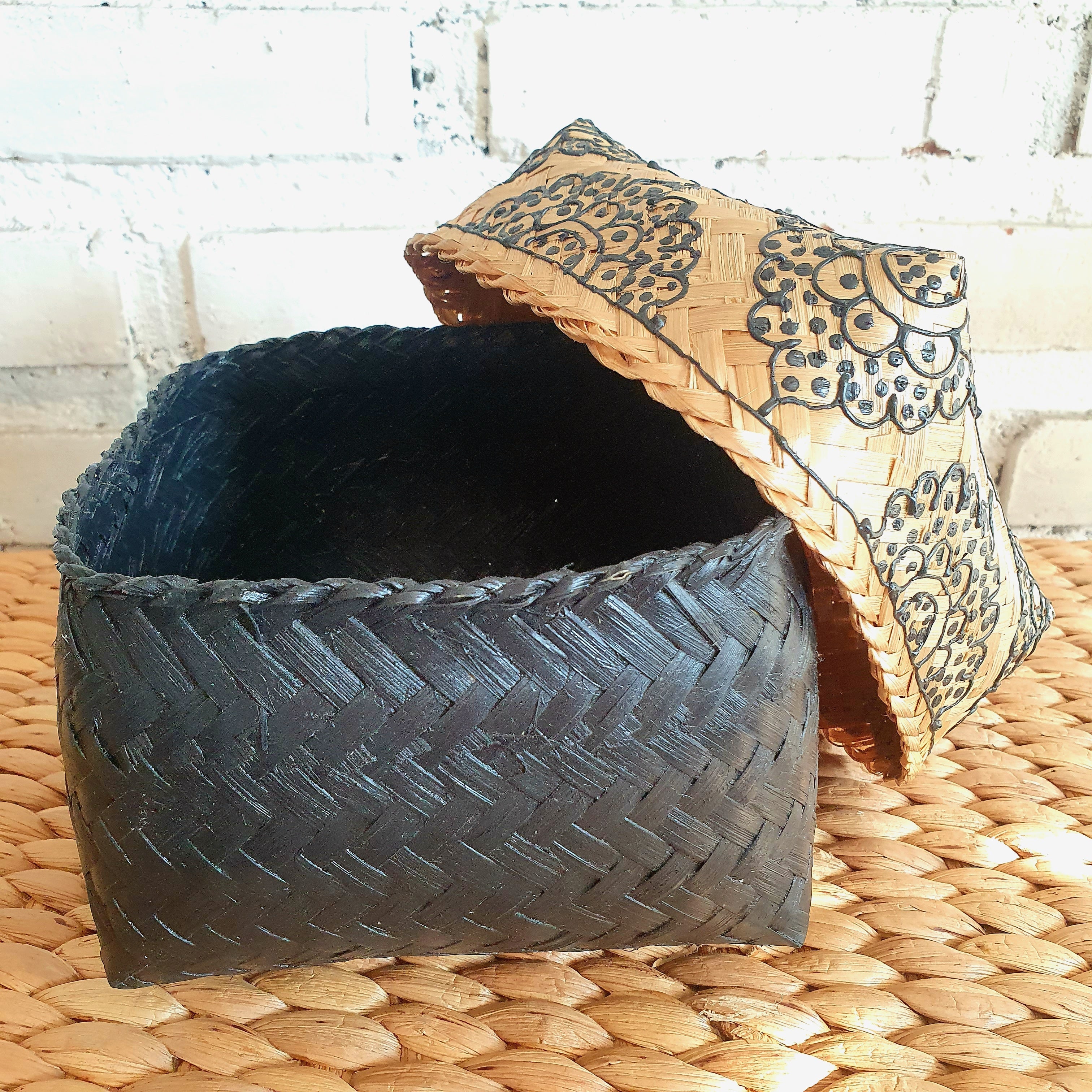 Handwoven Rattan Storage Box with Printed Lid｜Boho Bamboo Organizer｜Natural Decorative Basket with Lid