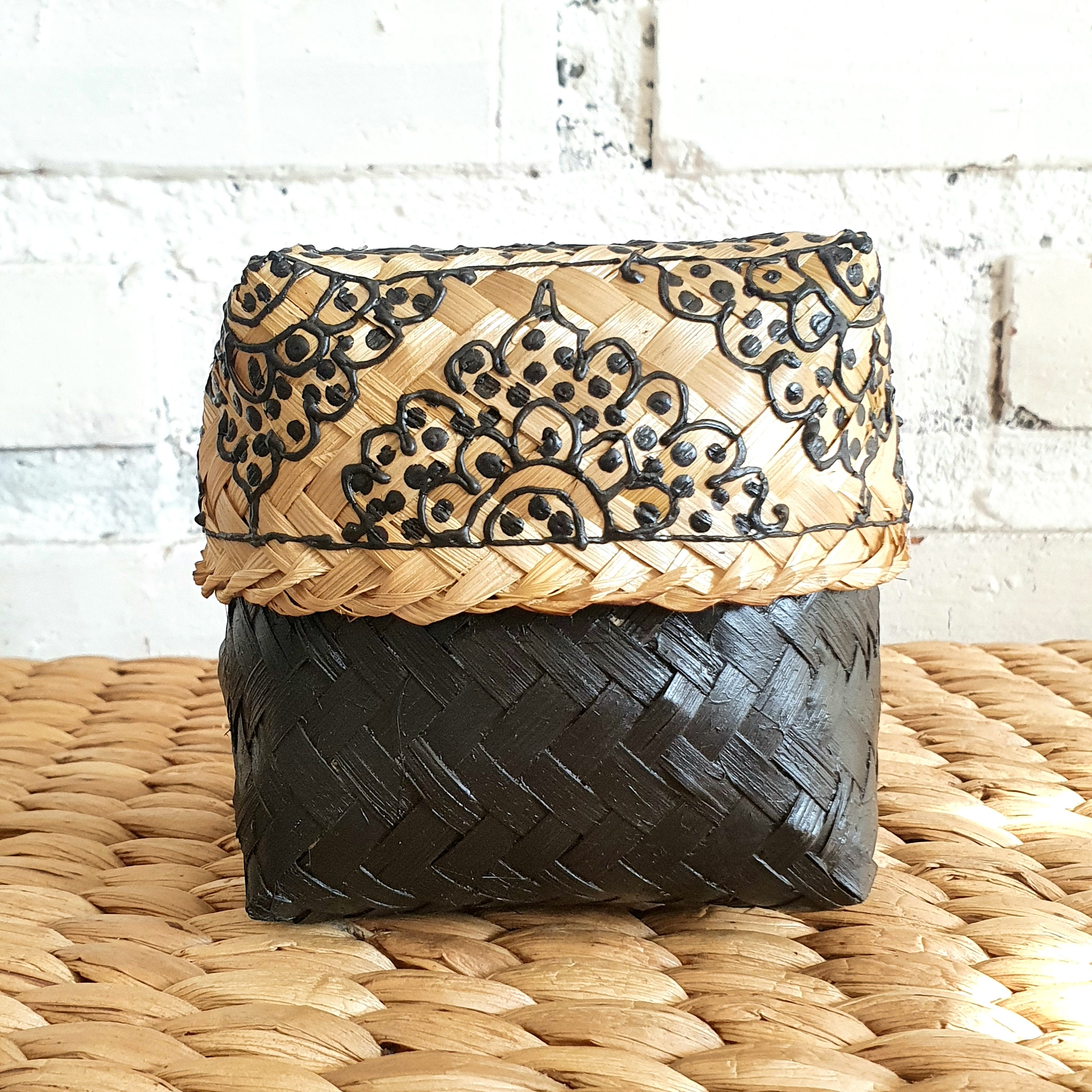 Handwoven Rattan Storage Box with Printed Lid｜Boho Bamboo Organizer｜Natural Decorative Basket with Lid