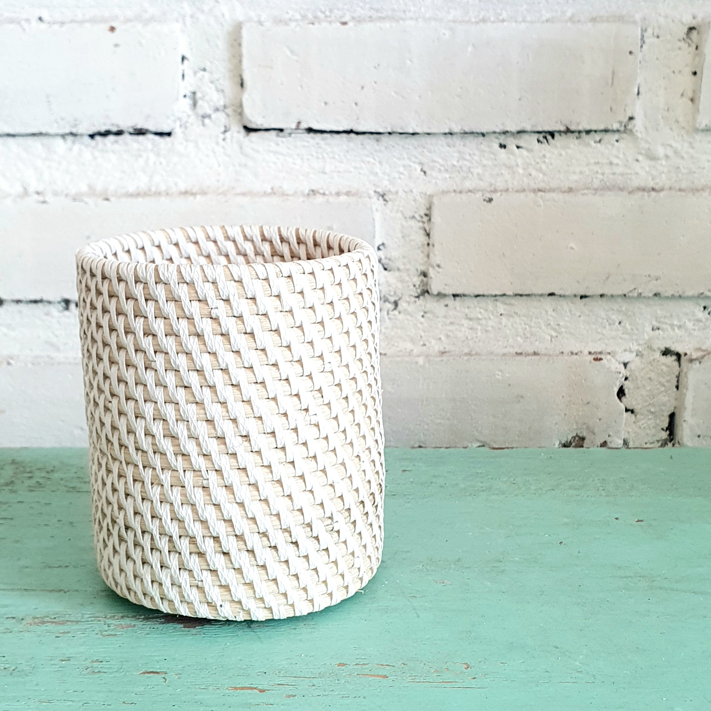Handwoven Rattan Round Storage Basket｜Natural Bamboo Organizer｜Minimalist Nordic Desktop Holder