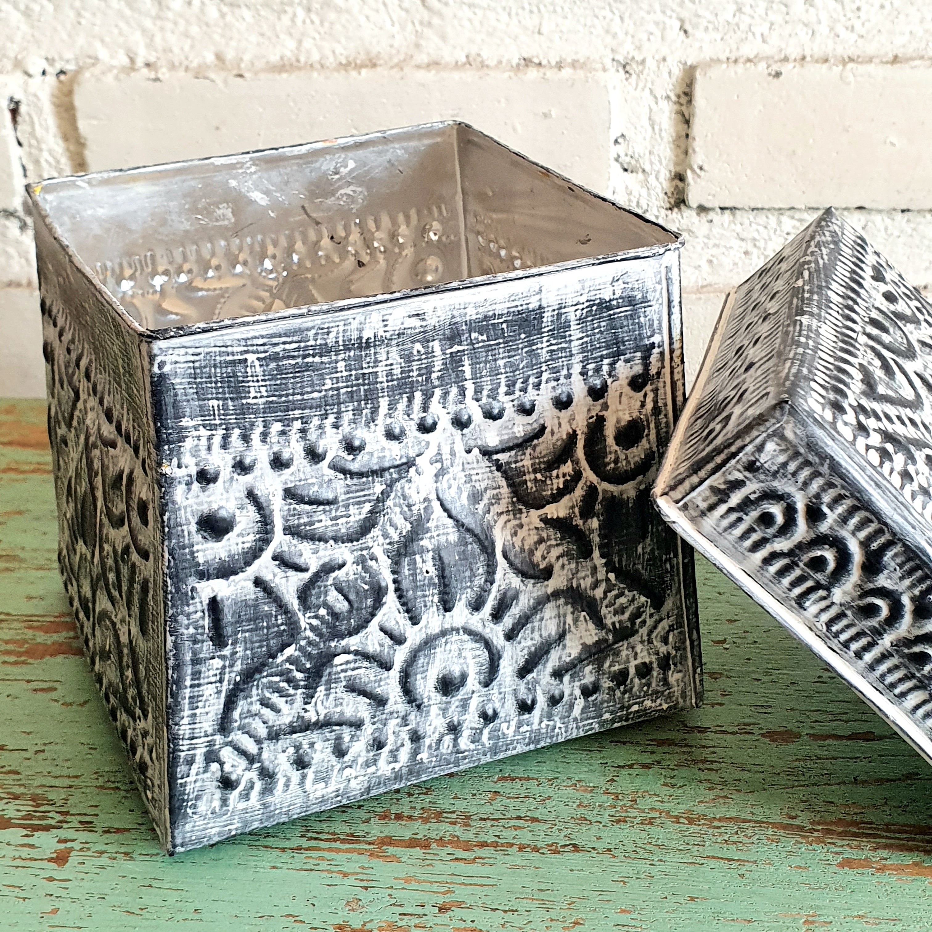 Embossed Tassel Square Storage Box Set of 3｜Handcrafted Vintage Organizer｜Boho Chic Decorative Boxes for Home