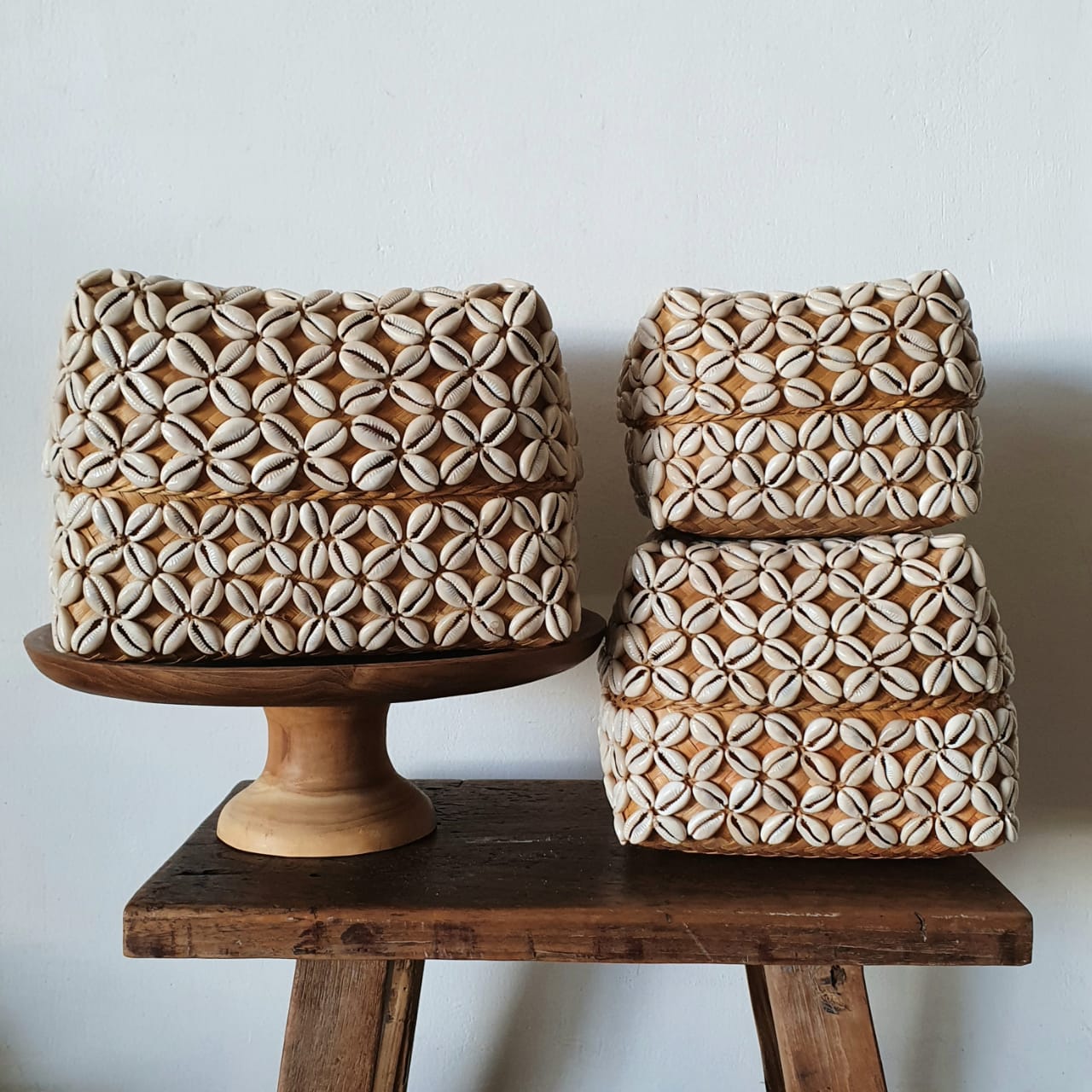 Handwoven Rattan Storage Box Set of 3 with Shell Decoration｜Natural Bamboo Organizer｜Boho Decorative Basket Boxes with Lids