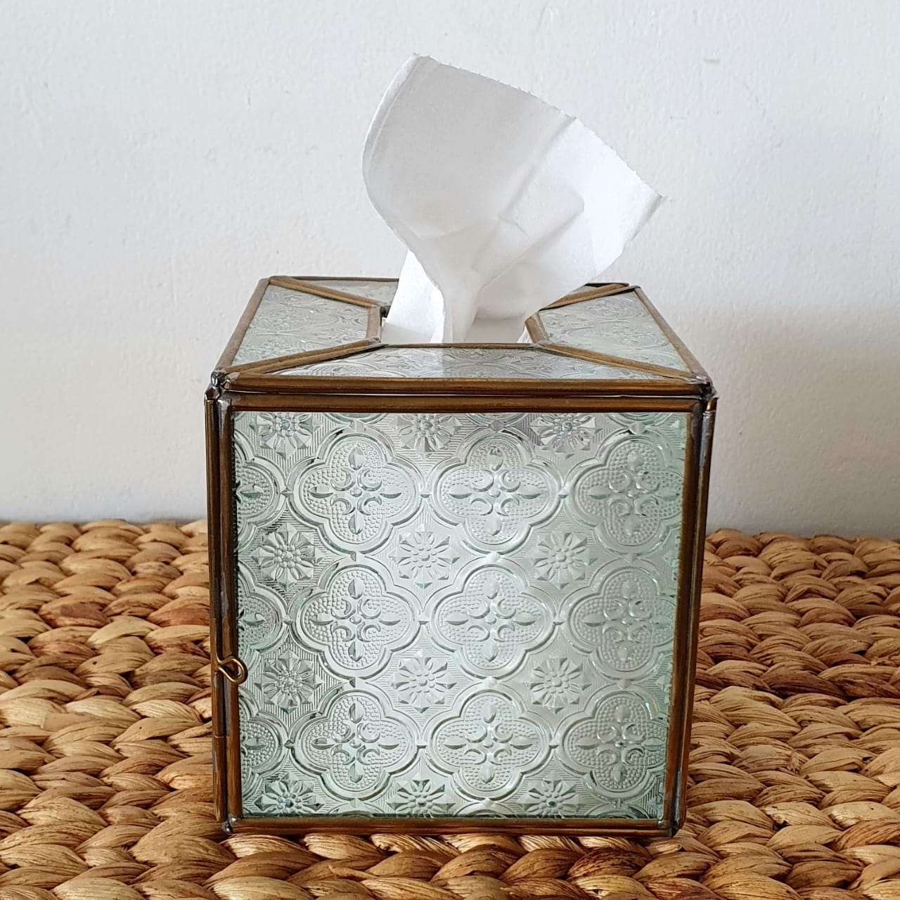 Vintage Embossed Glass Tissue Box｜Gold-Framed Square Tissue Holder｜Luxury Decorative Storage Box for Home & Office