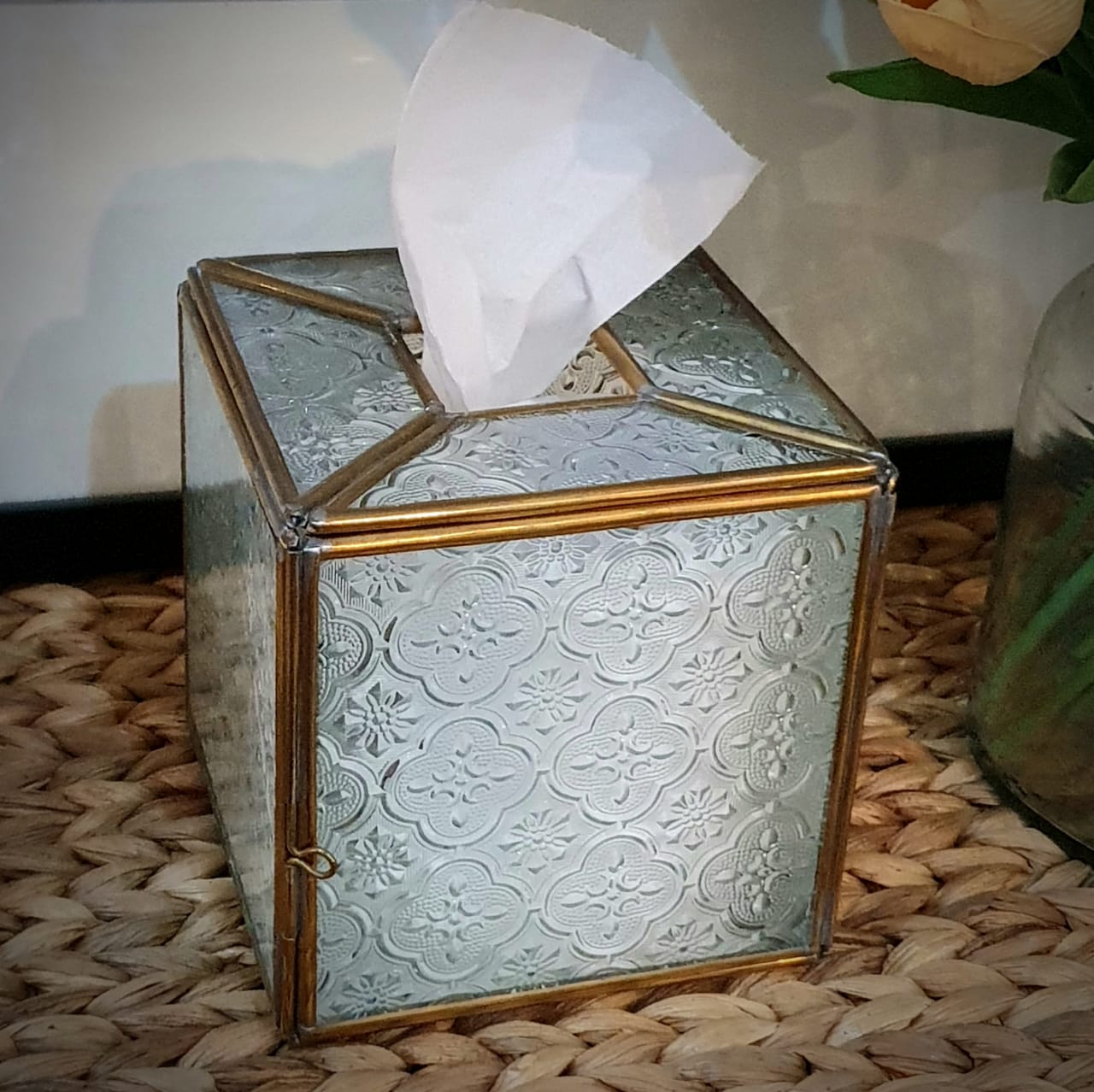 Vintage Embossed Glass Tissue Box｜Gold-Framed Square Tissue Holder｜Luxury Decorative Storage Box for Home & Office