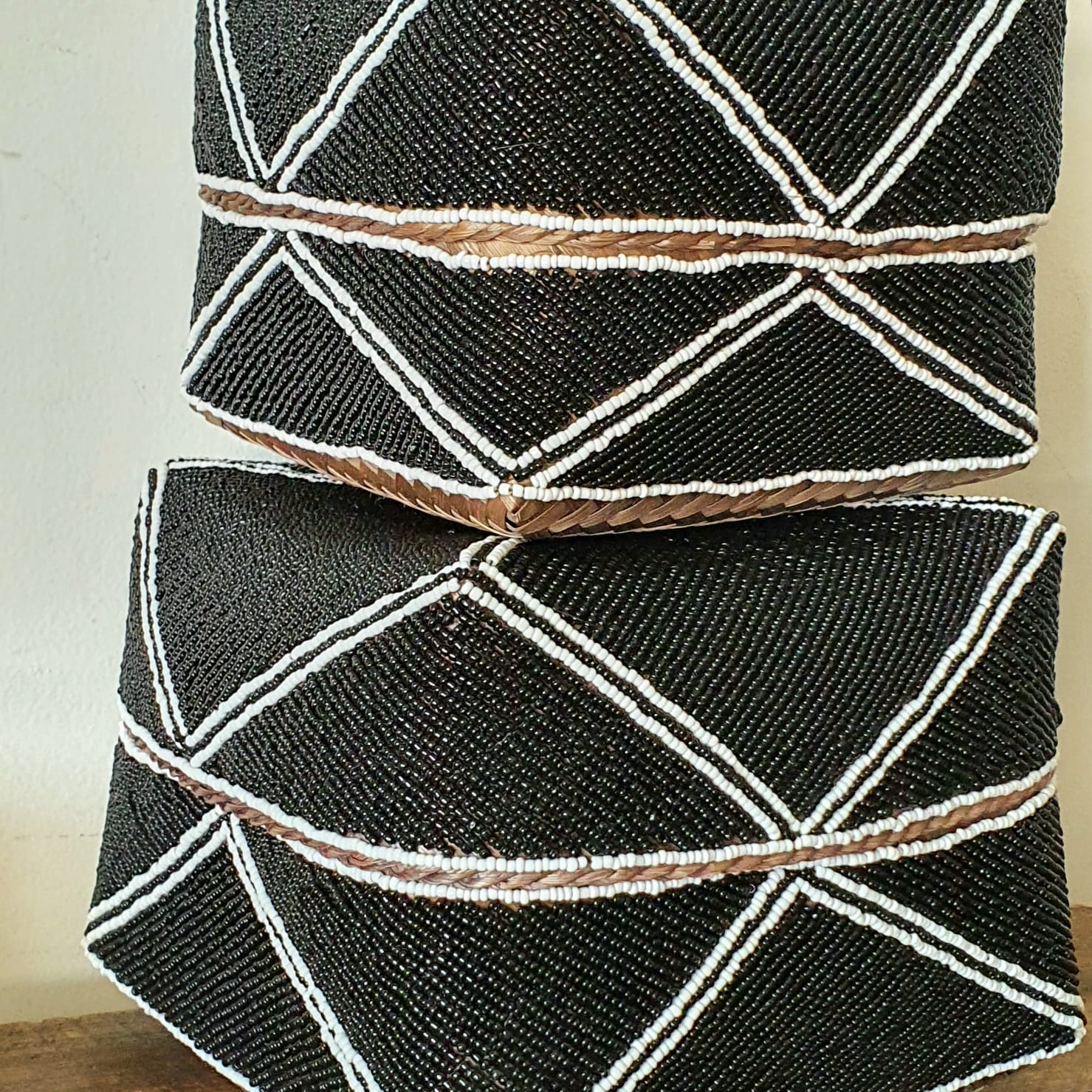 Handwoven Black & White Shell Storage Box Set of 3｜Boho Rattan Organizer Baskets｜Natural Decorative Containers with Lids