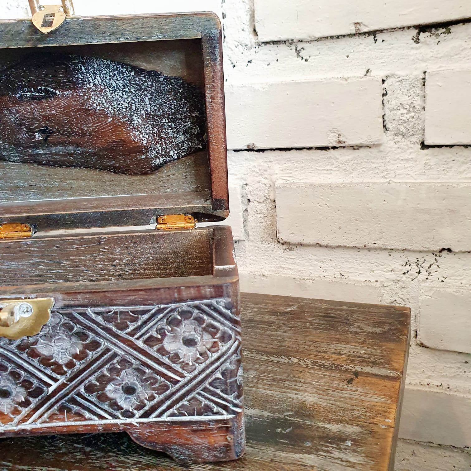 Vintage Carved Wooden Storage Box Set of 3 with Metal Latch｜Handcrafted Decorative Organizer｜Rustic Boho Wooden Keepsake Boxes