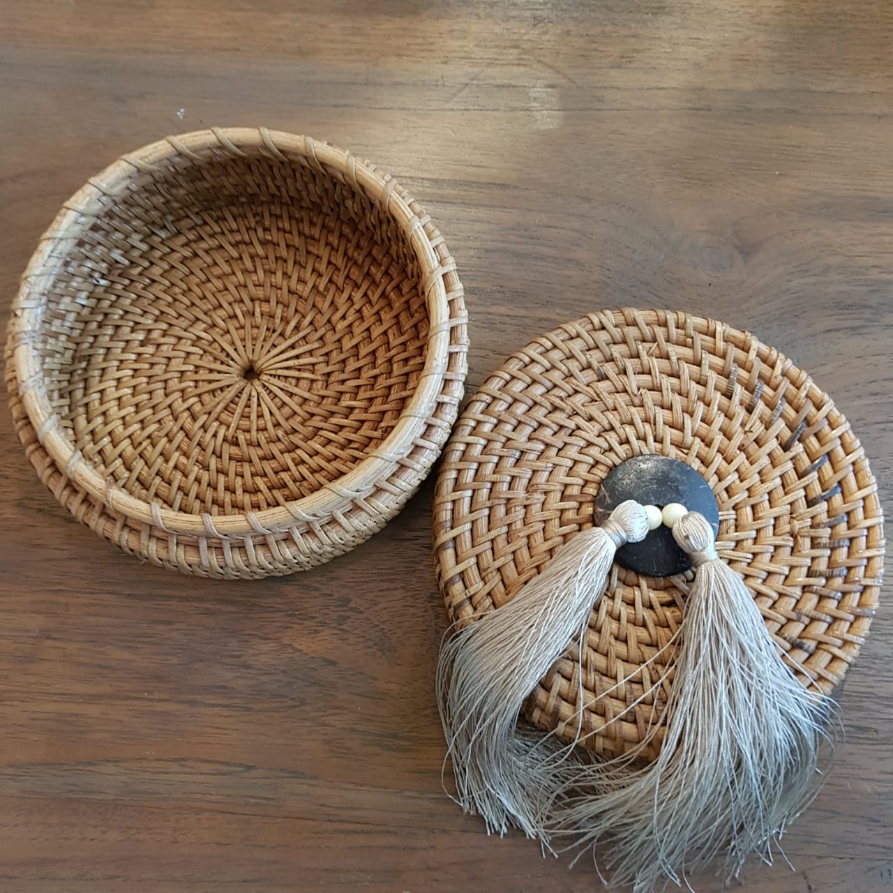 Handwoven Rattan Storage Box Set of 2 with Tassel｜Boho Round Organizer｜Natural Bamboo Basket for Home Décor & Storage