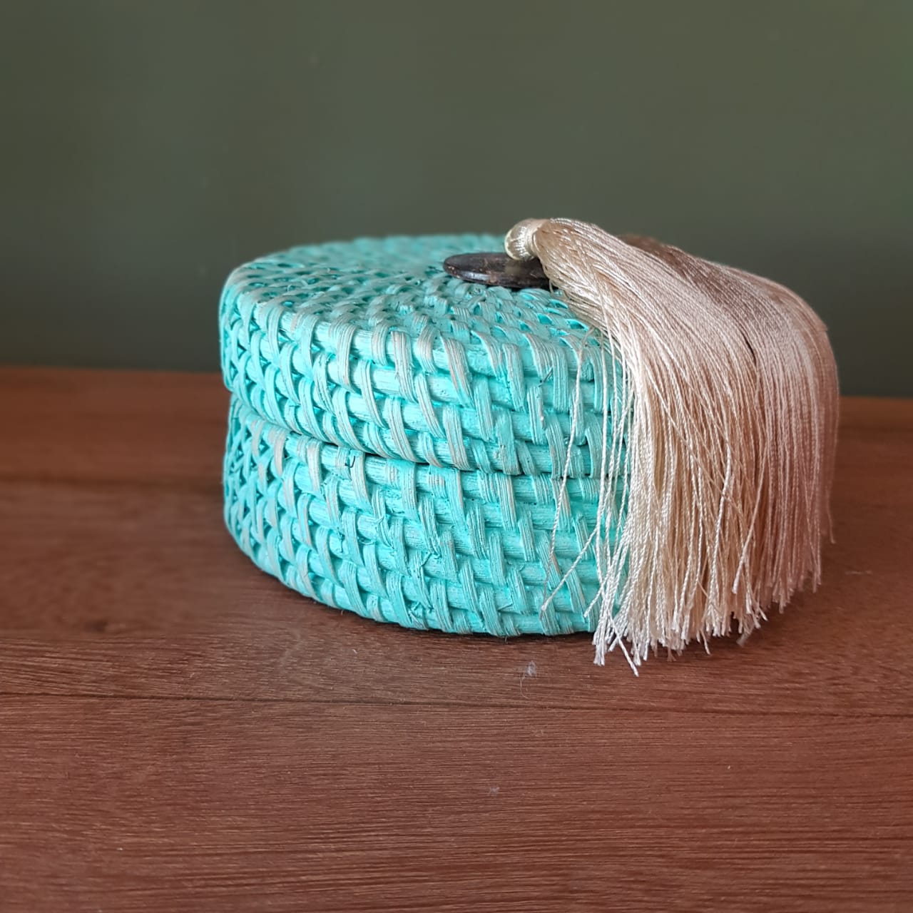 Handwoven Round Tassel Rattan Storage Box｜Boho Wicker Organizer｜Natural Decorative Container – Multiple Colors Available