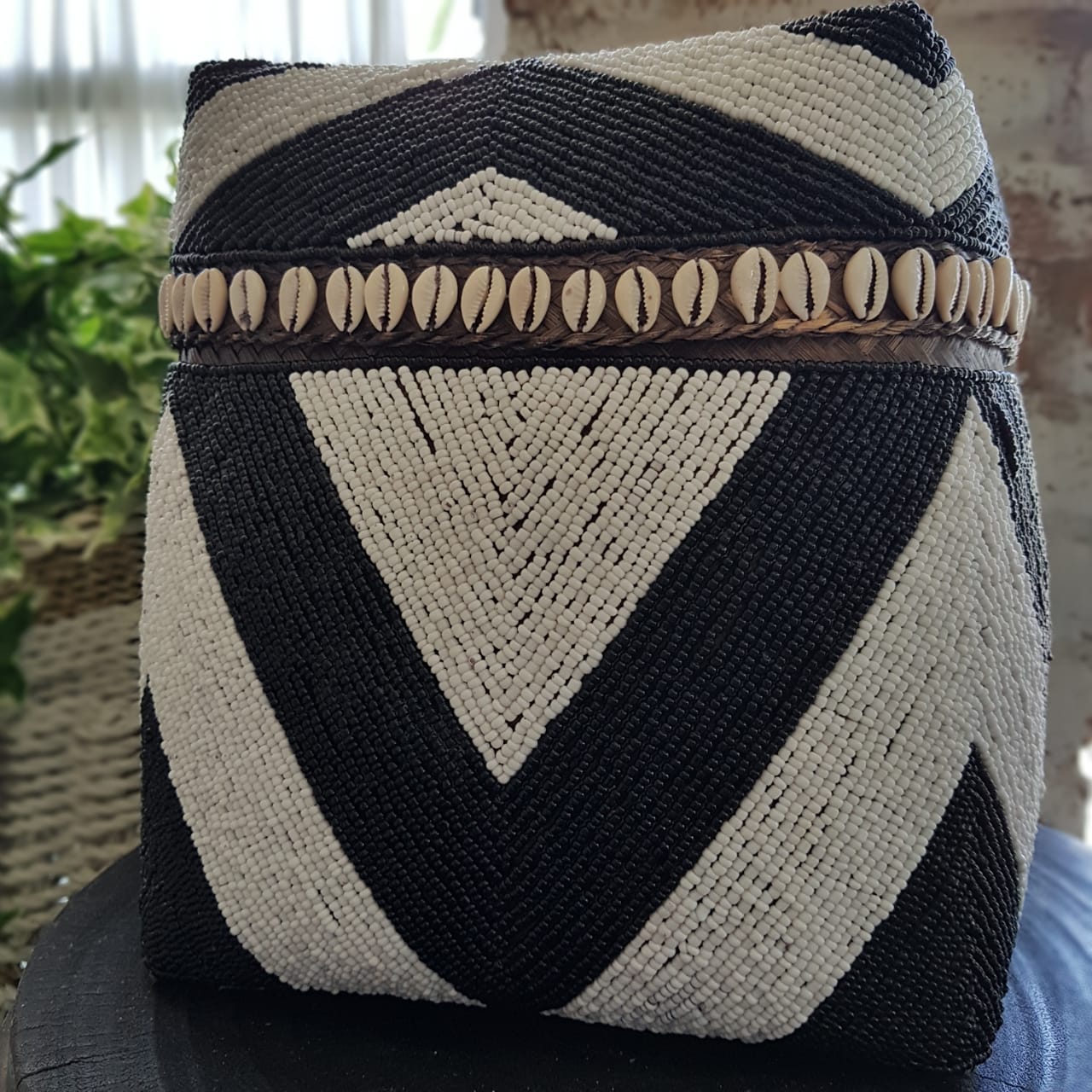 Black & White Zebra Pattern Bead & Bamboo Box Set With Shells