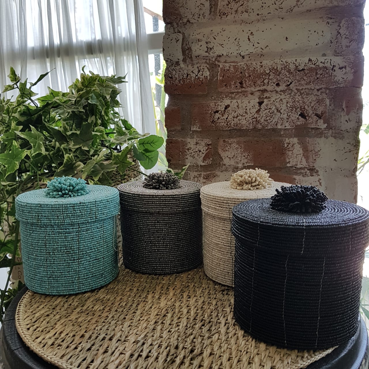Handwoven Round Rattan Storage Box with Tassel｜Natural Wicker Organizer｜Boho Decorative Basket for Home Storage