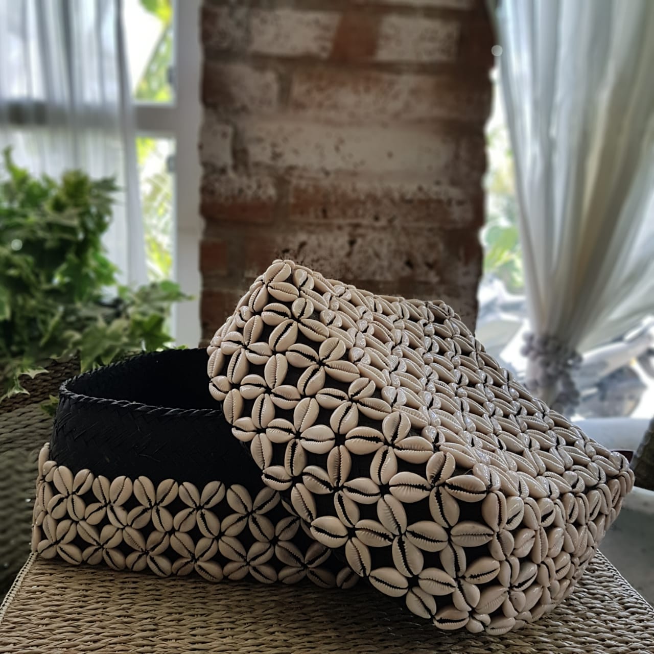 Handwoven Black & White Shell Storage Box Set of 3｜Boho Rattan Organizer｜Natural Decorative Baskets with Lids
