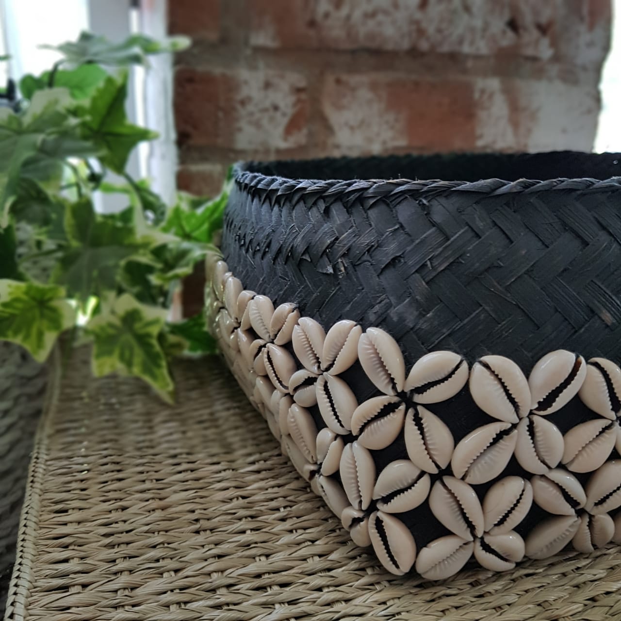 Handwoven Black & White Shell Storage Box Set of 3｜Boho Rattan Organizer｜Natural Decorative Baskets with Lids