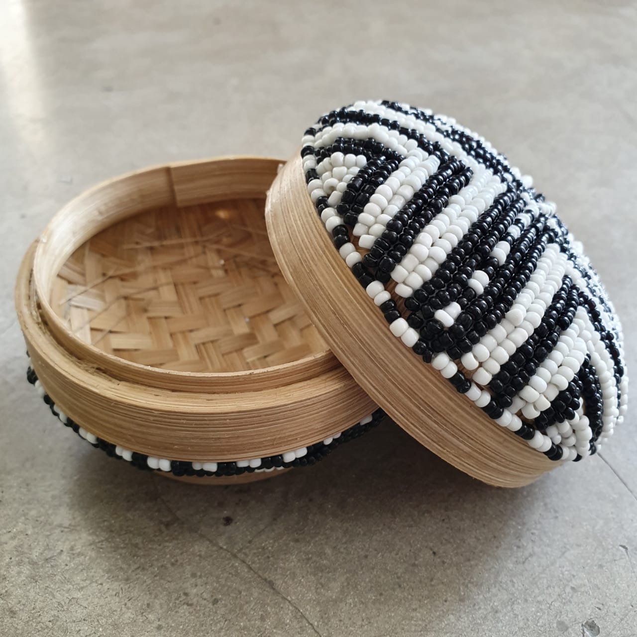 Handwoven Bamboo Beaded Storage Box｜Boho Black & White Round Jewelry Holder｜Natural Bamboo Decorative Organizer