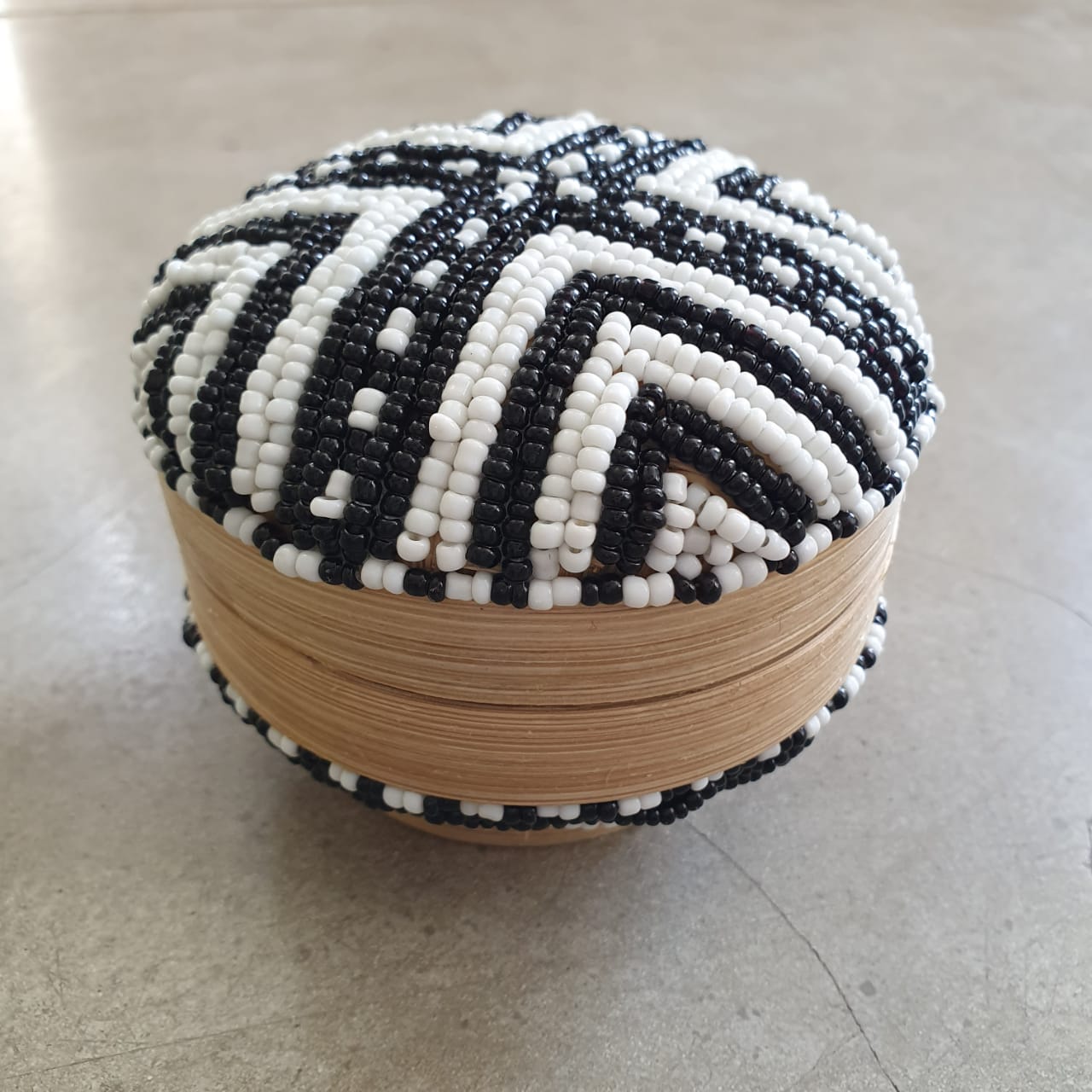 Handwoven Bamboo Beaded Storage Box｜Boho Black & White Round Jewelry Holder｜Natural Bamboo Decorative Organizer
