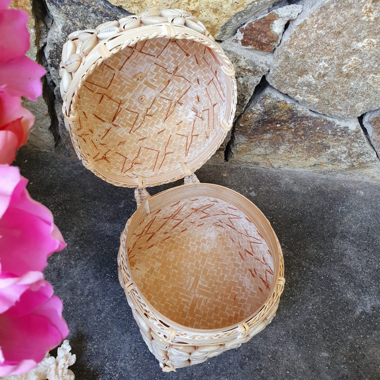 Handwoven Square Shell Storage Box Set of 2｜Boho Rattan Organizer｜Natural Decorative Basket for Home & Jewelry Storage