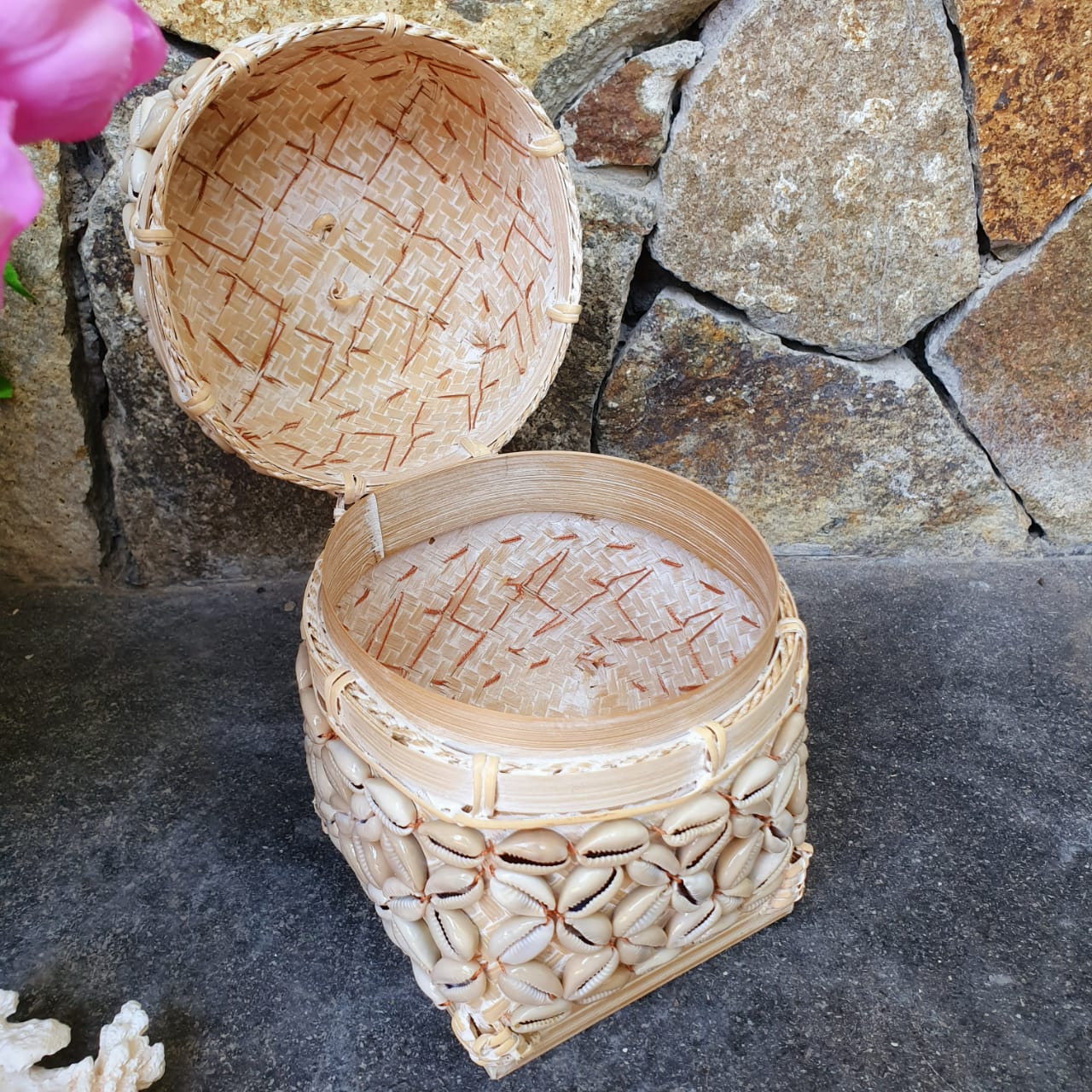 Handwoven Square Shell Storage Box Set of 2｜Boho Rattan Organizer｜Natural Decorative Basket for Home & Jewelry Storage