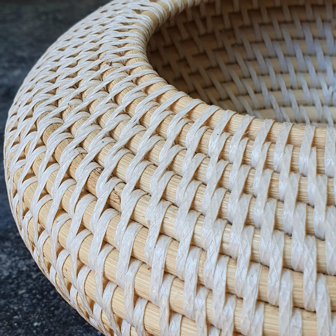 Handwoven Round Rattan Storage Box｜Natural Wicker Organizer with Lid｜Boho Decorative Basket for Home & Tea Storage